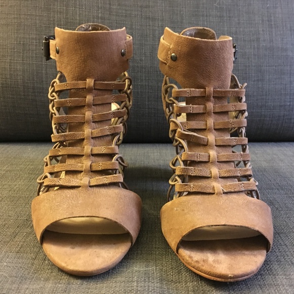Vince Camuto Evel Caged Sandal - sz7, taupe - Picture 2 of 6